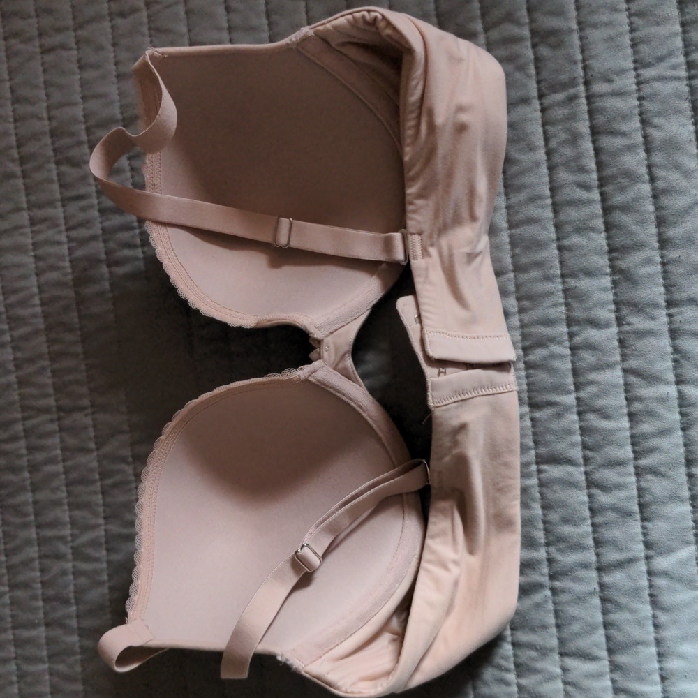 Torrid NWOT Nude Lightly Padded Plunge Bra, size 38B - Picture 6 of 7